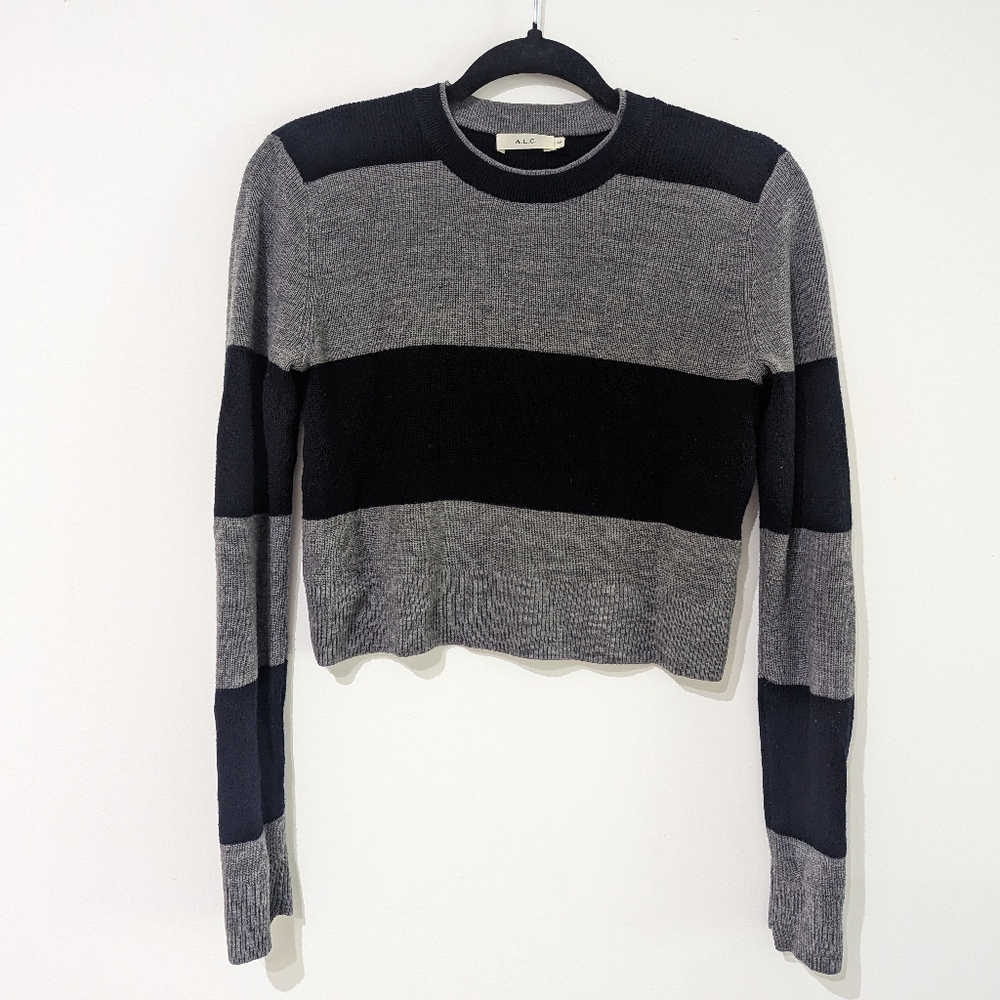Cropped 100% wool sweater